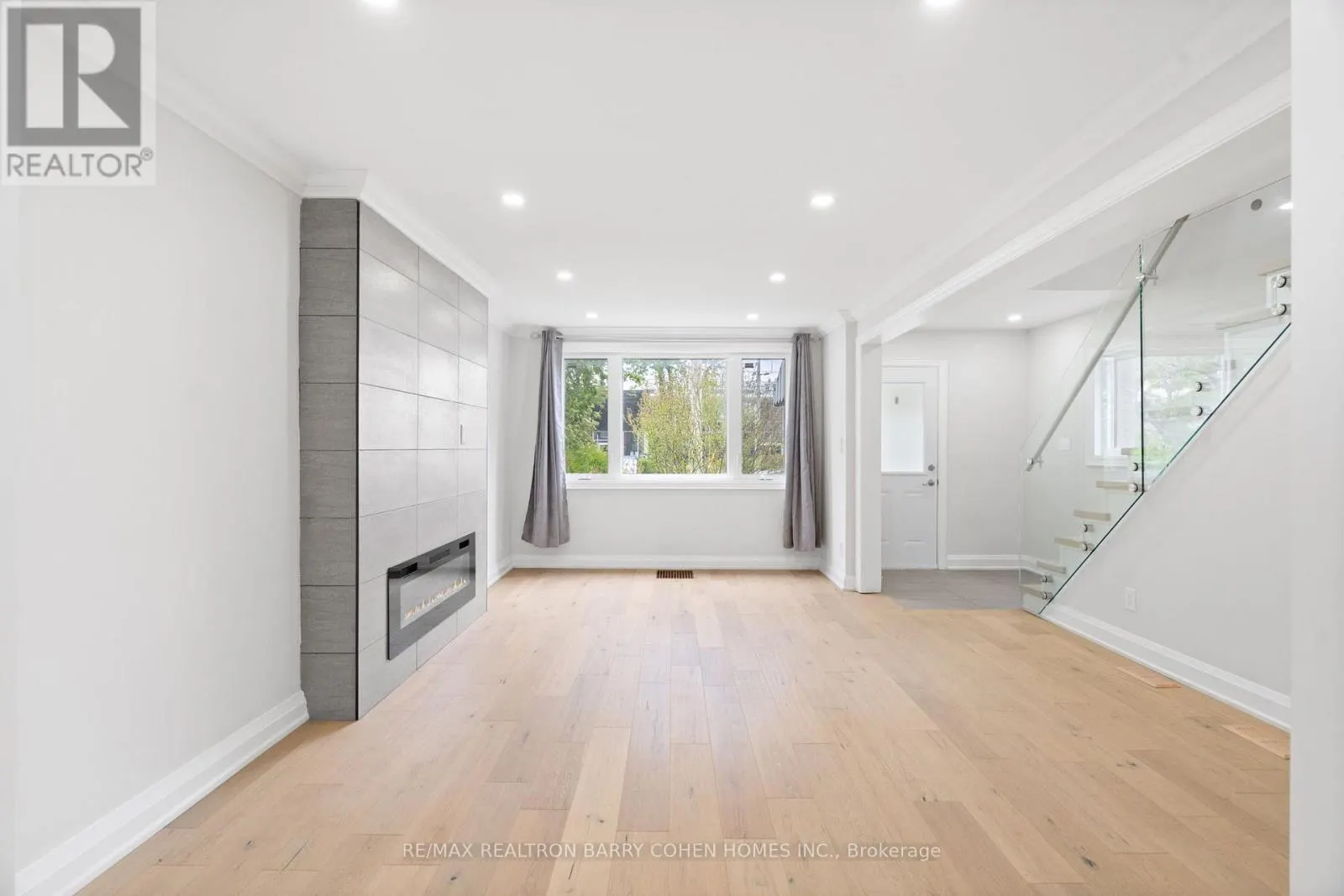 918 EGLINTON AVENUE E