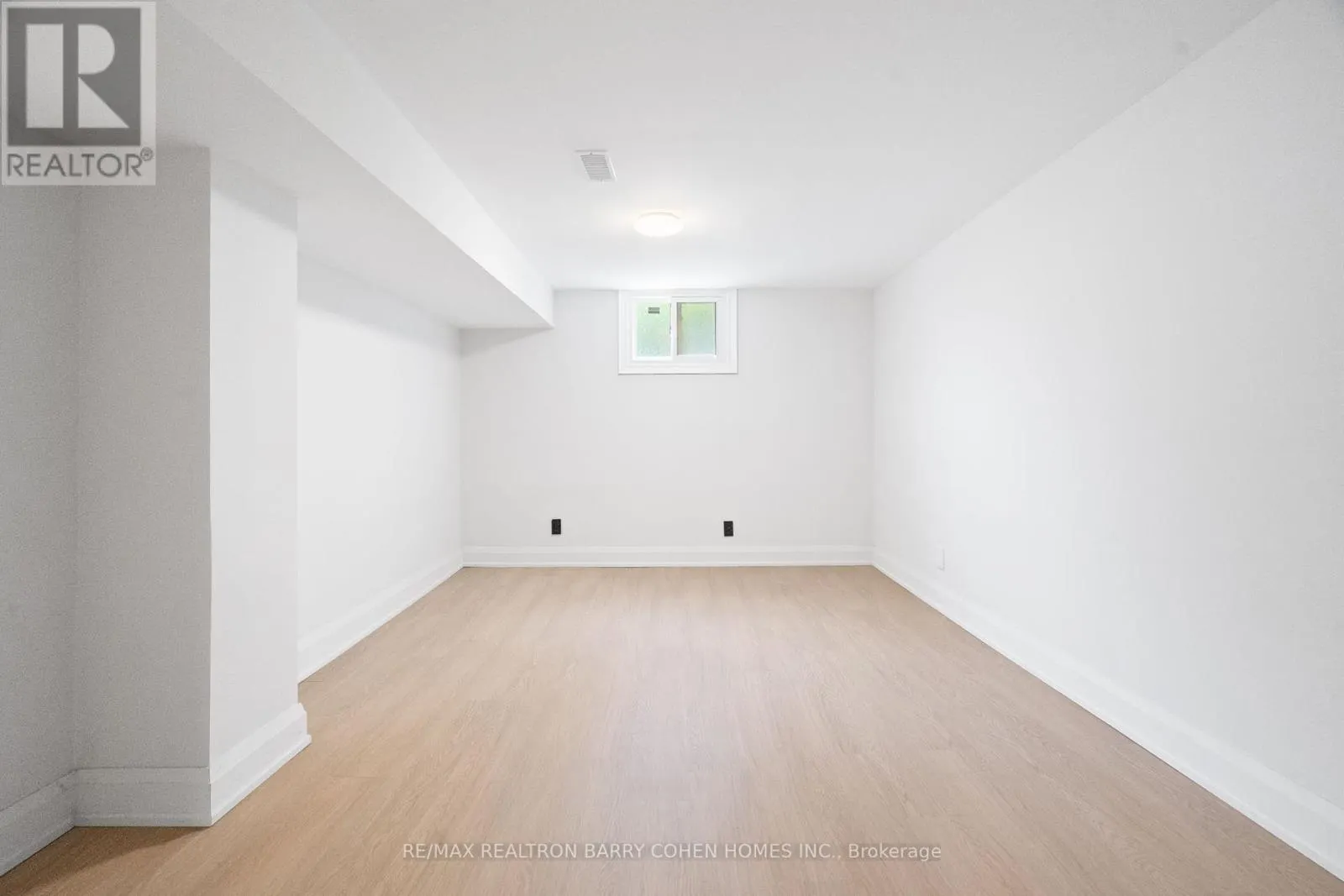 918 EGLINTON AVENUE E