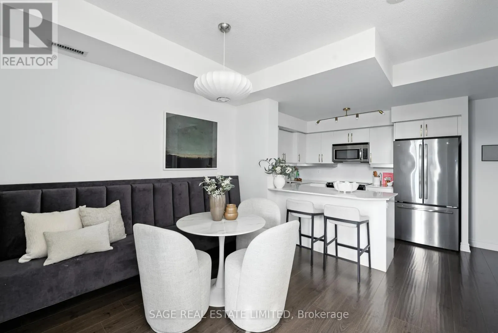 TH5 - 6 PIRANDELLO STREET