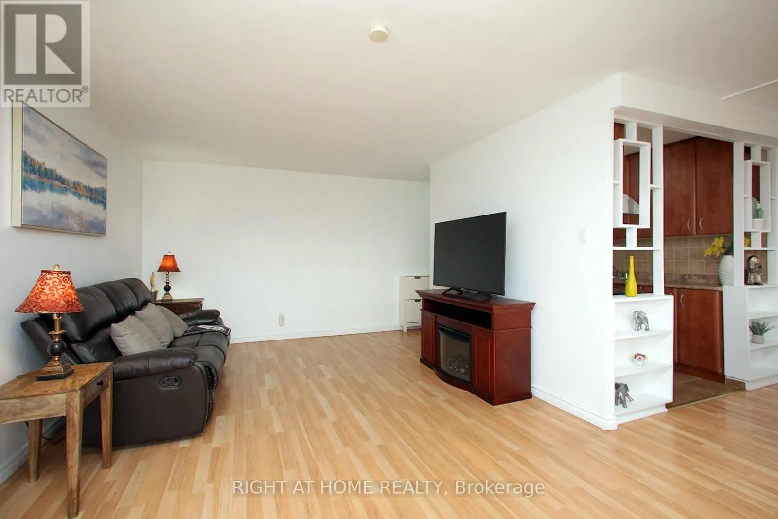 301 - 59 NEPTUNE DRIVE