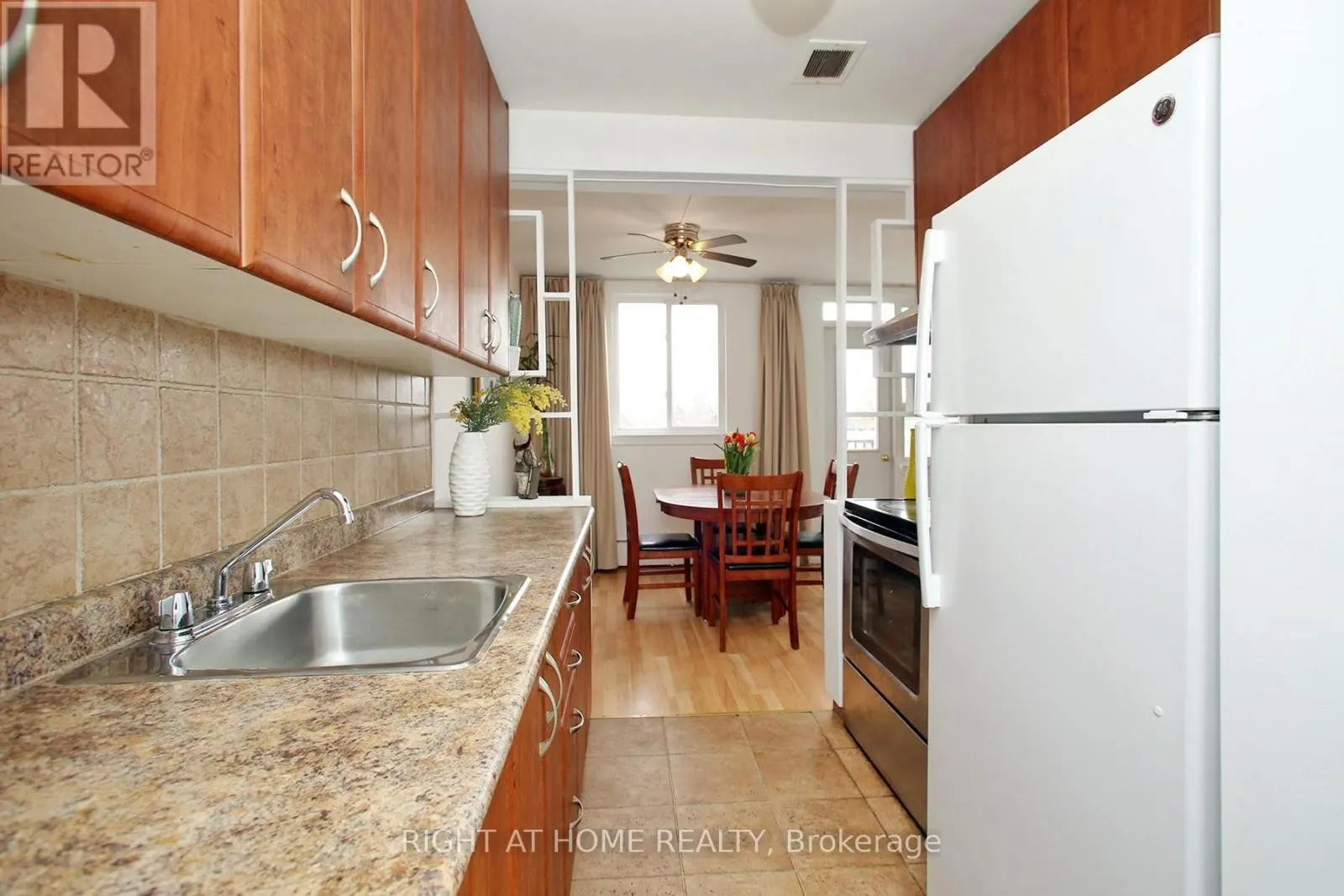 301 - 59 NEPTUNE DRIVE