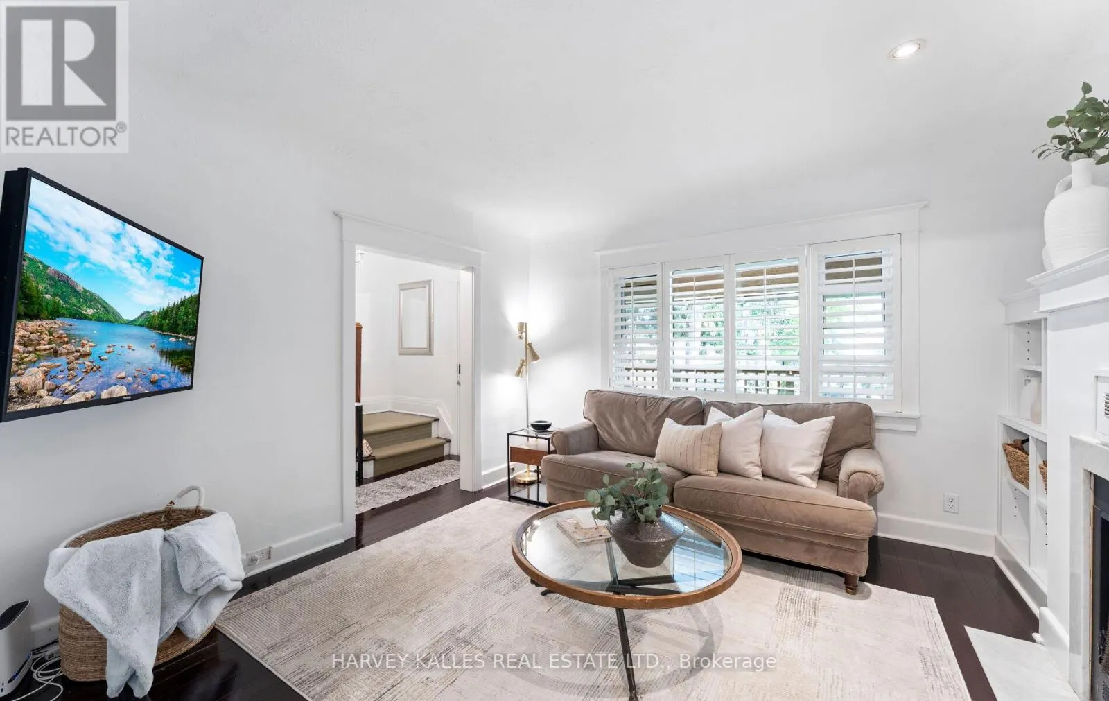 306 WYCHWOOD AVENUE