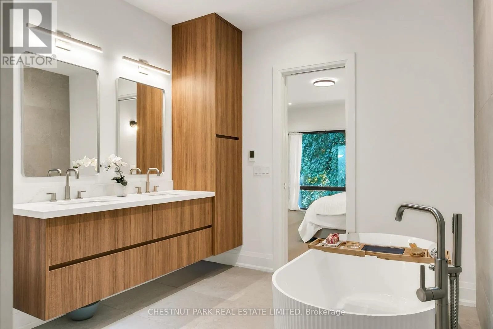 1031 SPADINA ROAD
