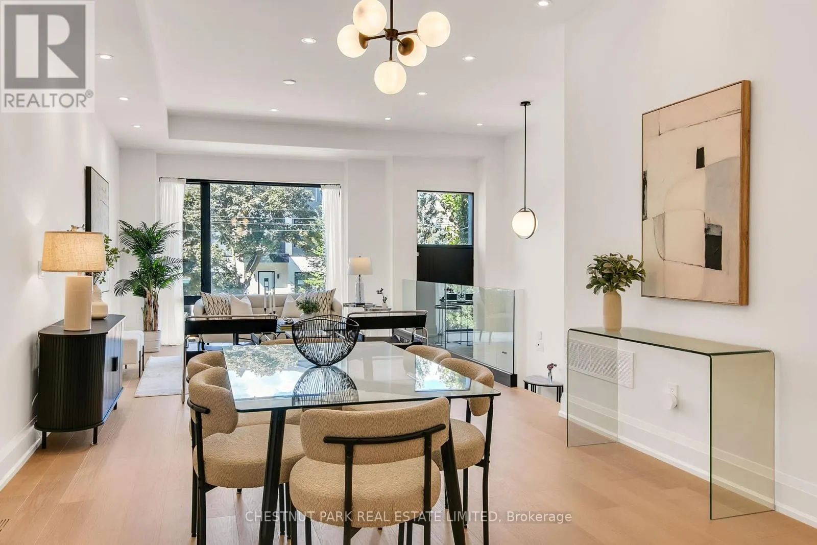 1031 SPADINA ROAD
