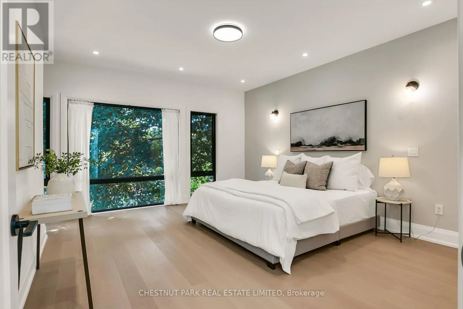 1031 SPADINA ROAD