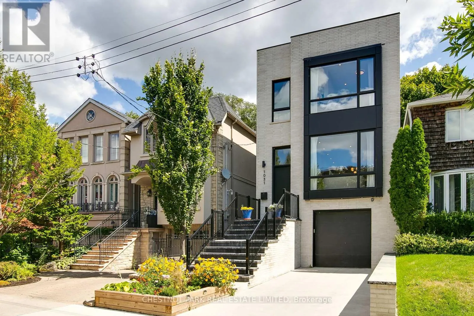1031 SPADINA ROAD