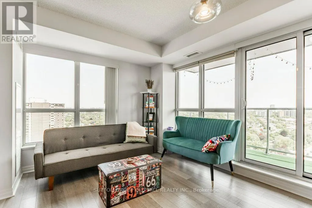 1909 - 2015 SHEPPARD AVENUE E