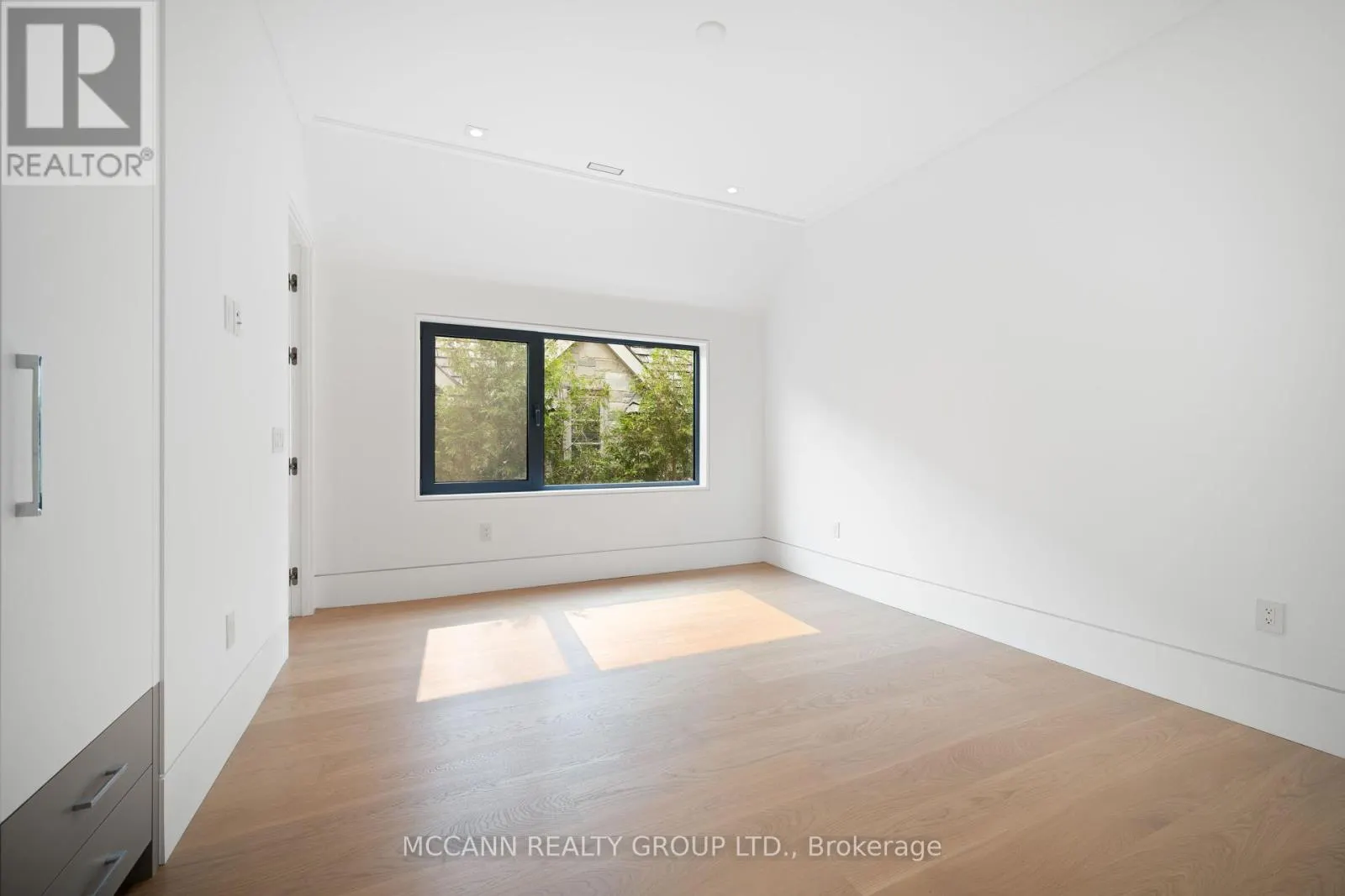 64 GLENGOWAN ROAD