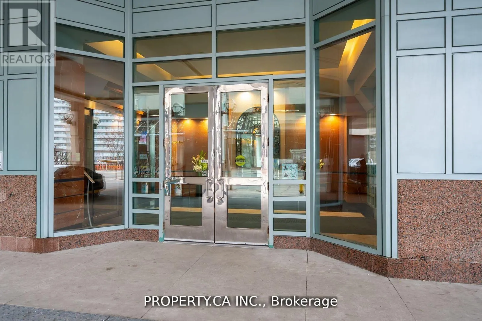 SPH2406 - 10 QUEENS QUAY W