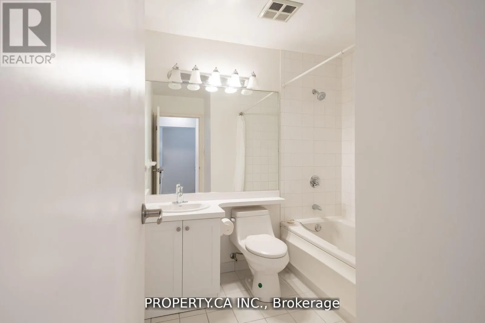 SPH2406 - 10 QUEENS QUAY W