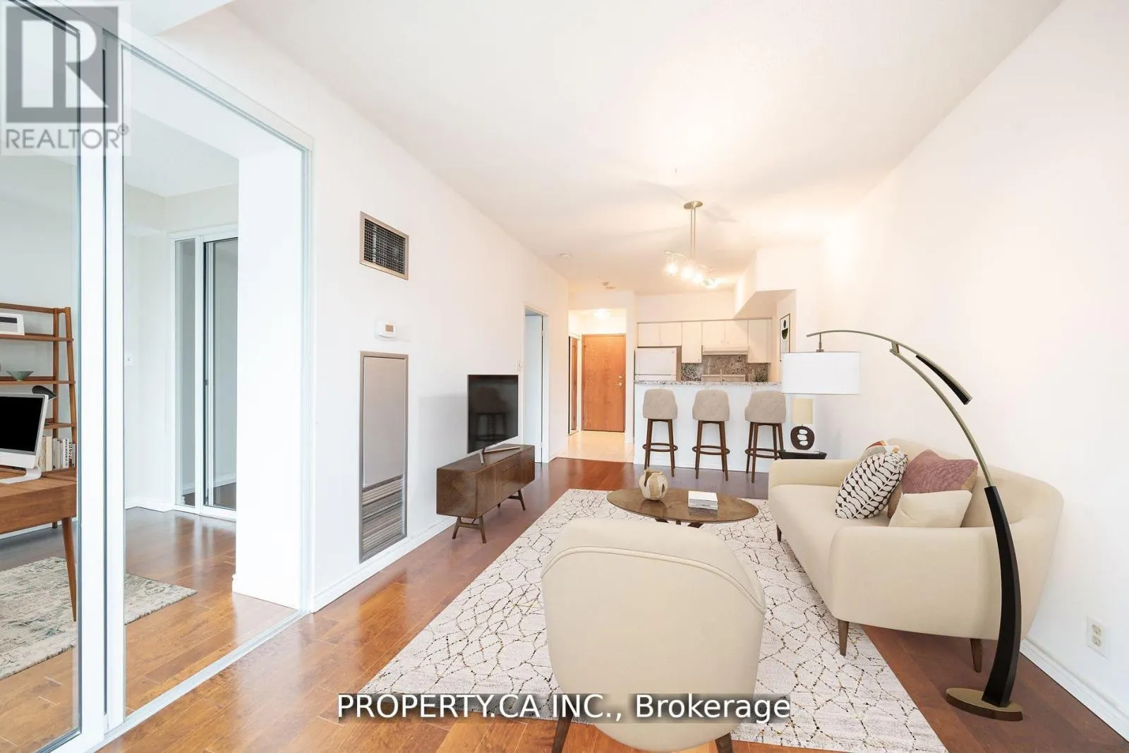 SPH2406 - 10 QUEENS QUAY W