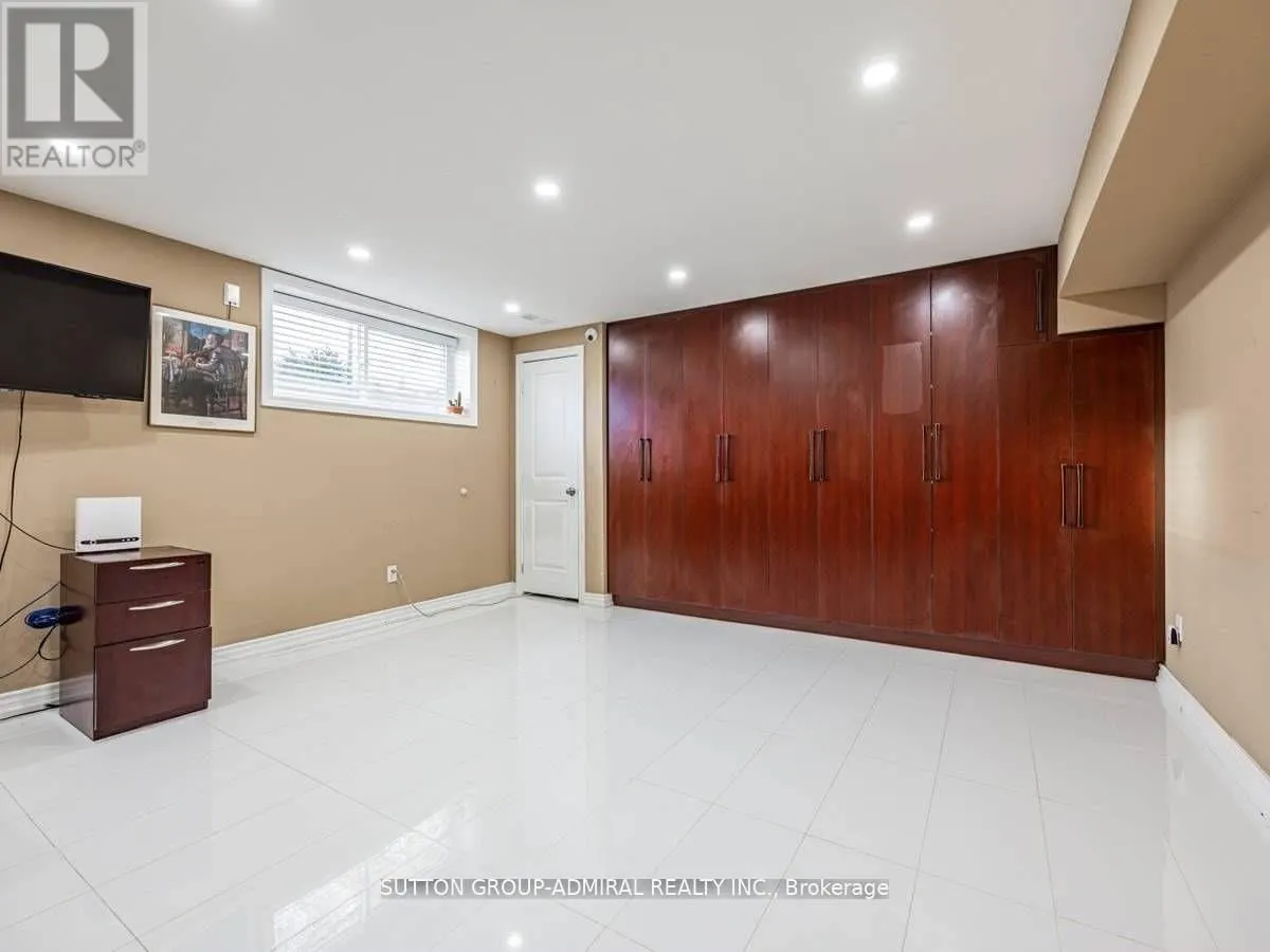 17 DORCHESTER DRIVE