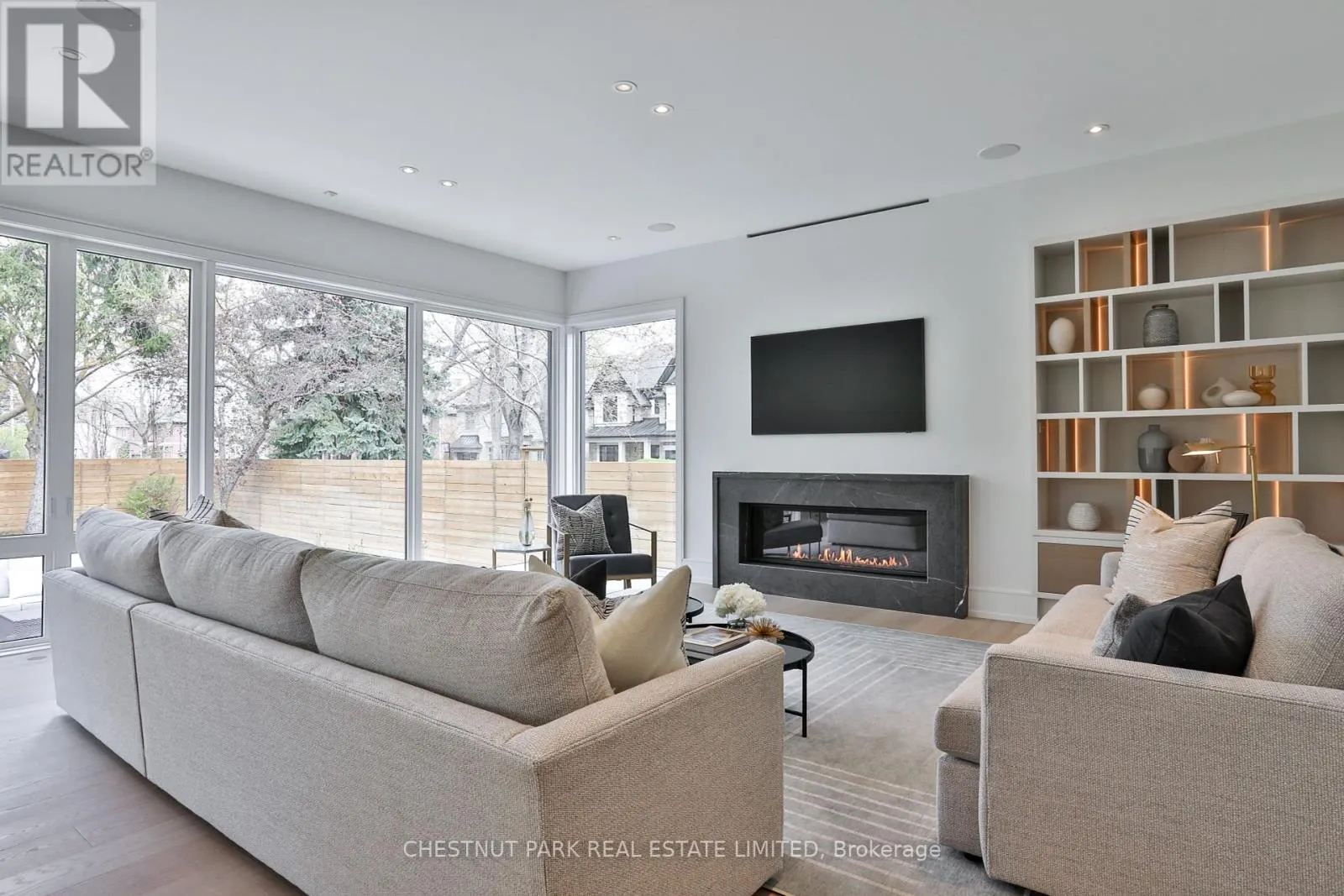 2 MARCHWOOD DRIVE