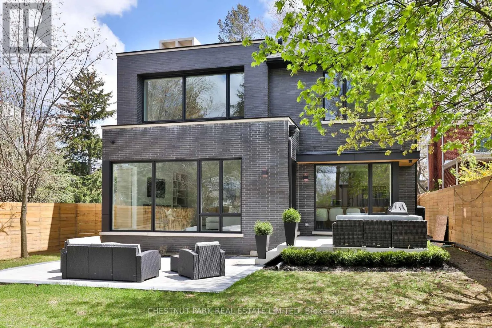 2 MARCHWOOD DRIVE
