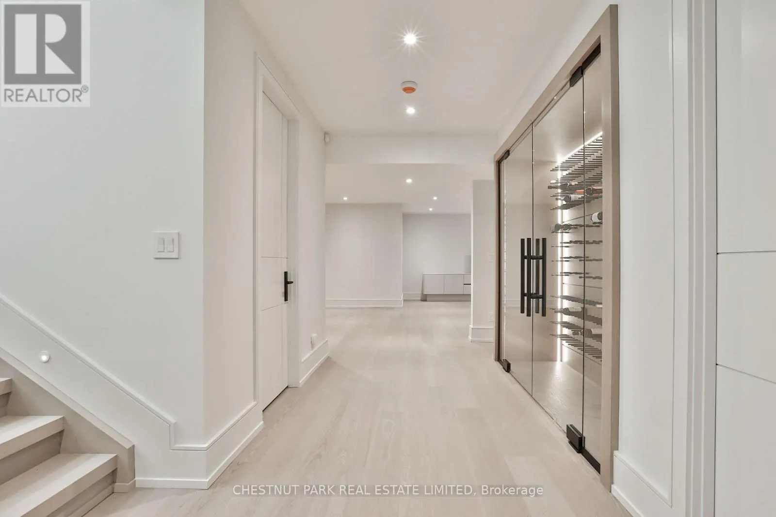 2 MARCHWOOD DRIVE