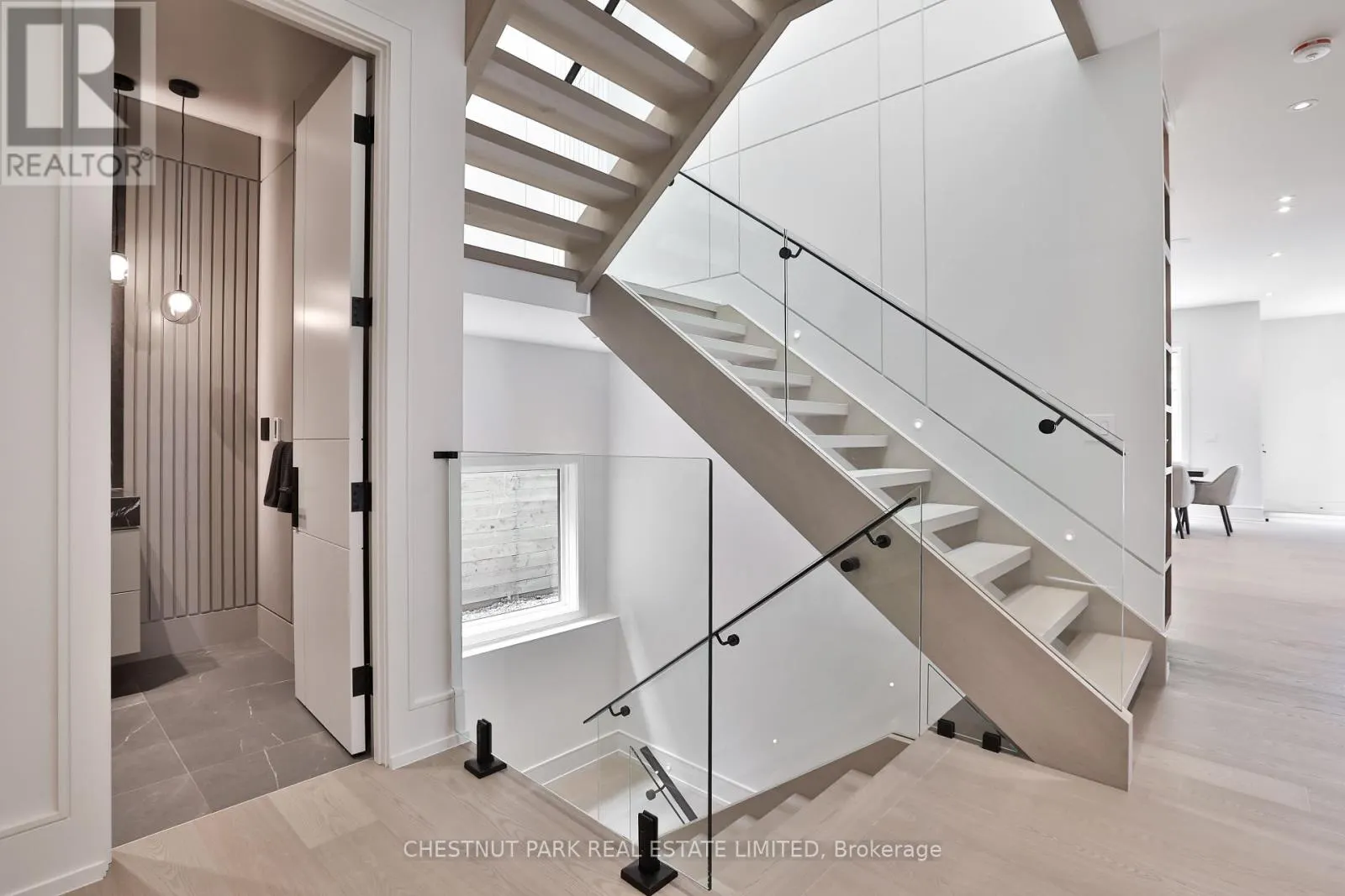 2 MARCHWOOD DRIVE