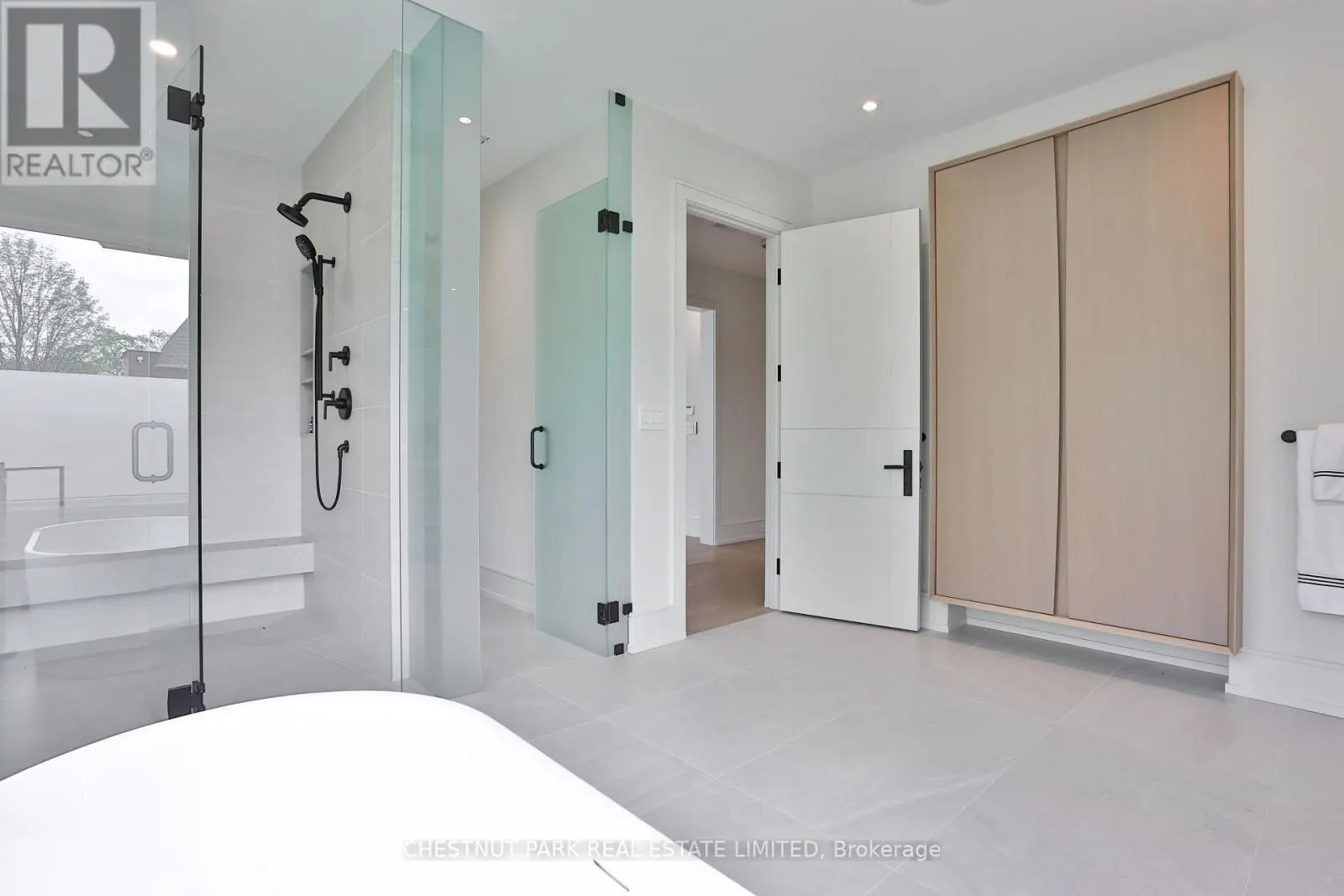 2 MARCHWOOD DRIVE