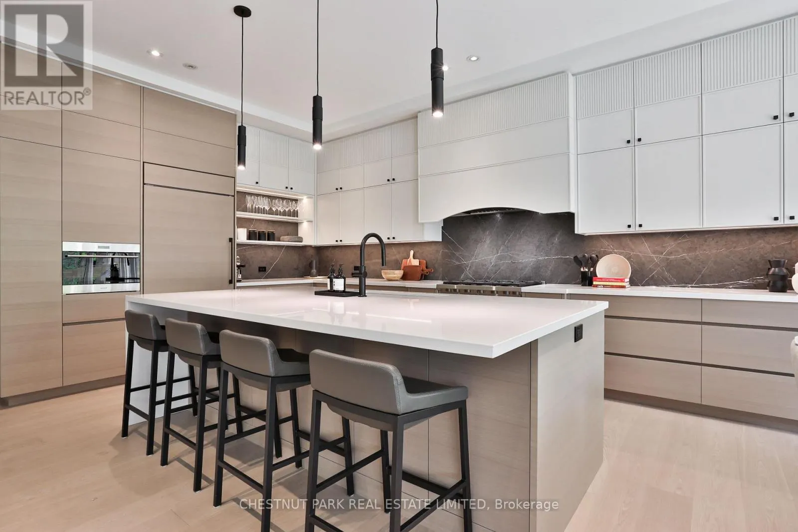 2 MARCHWOOD DRIVE