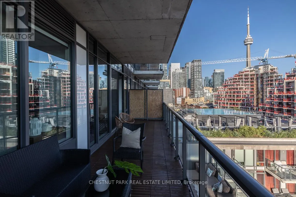 1014 - 560 KING STREET W