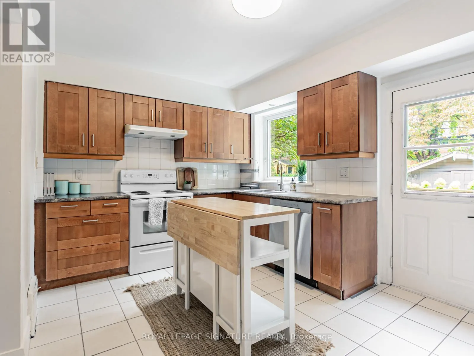 12 CHERRYWOOD AVENUE
