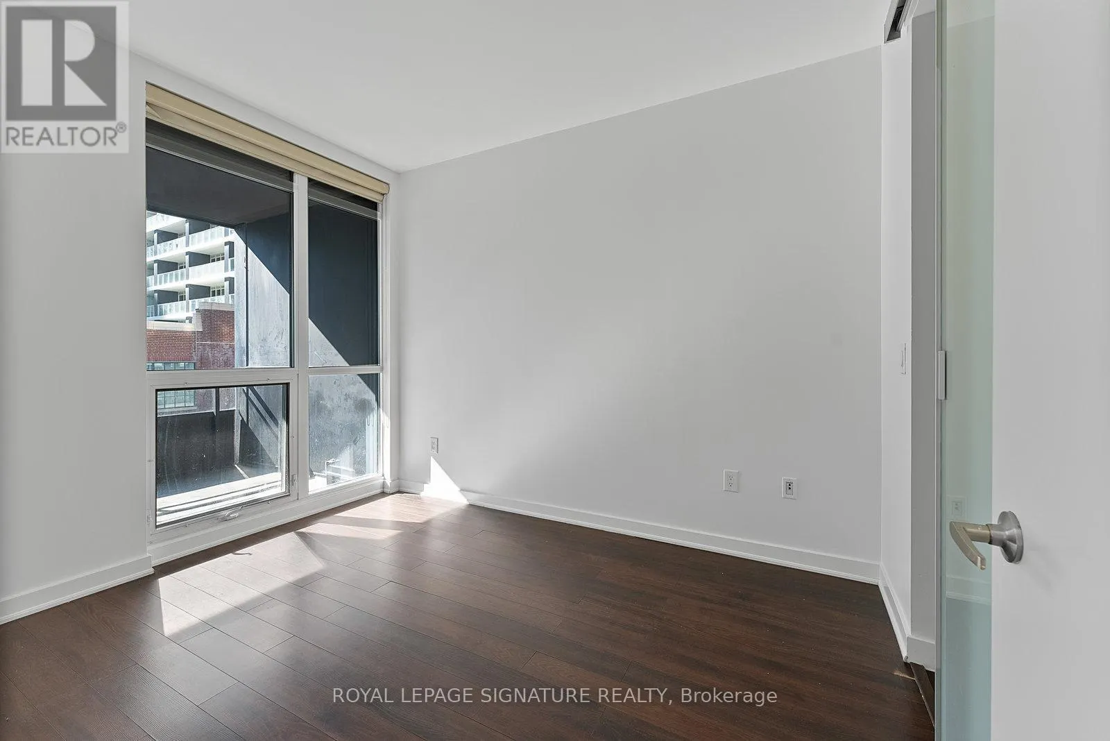 725 - 38 DAN LECKIE WAY