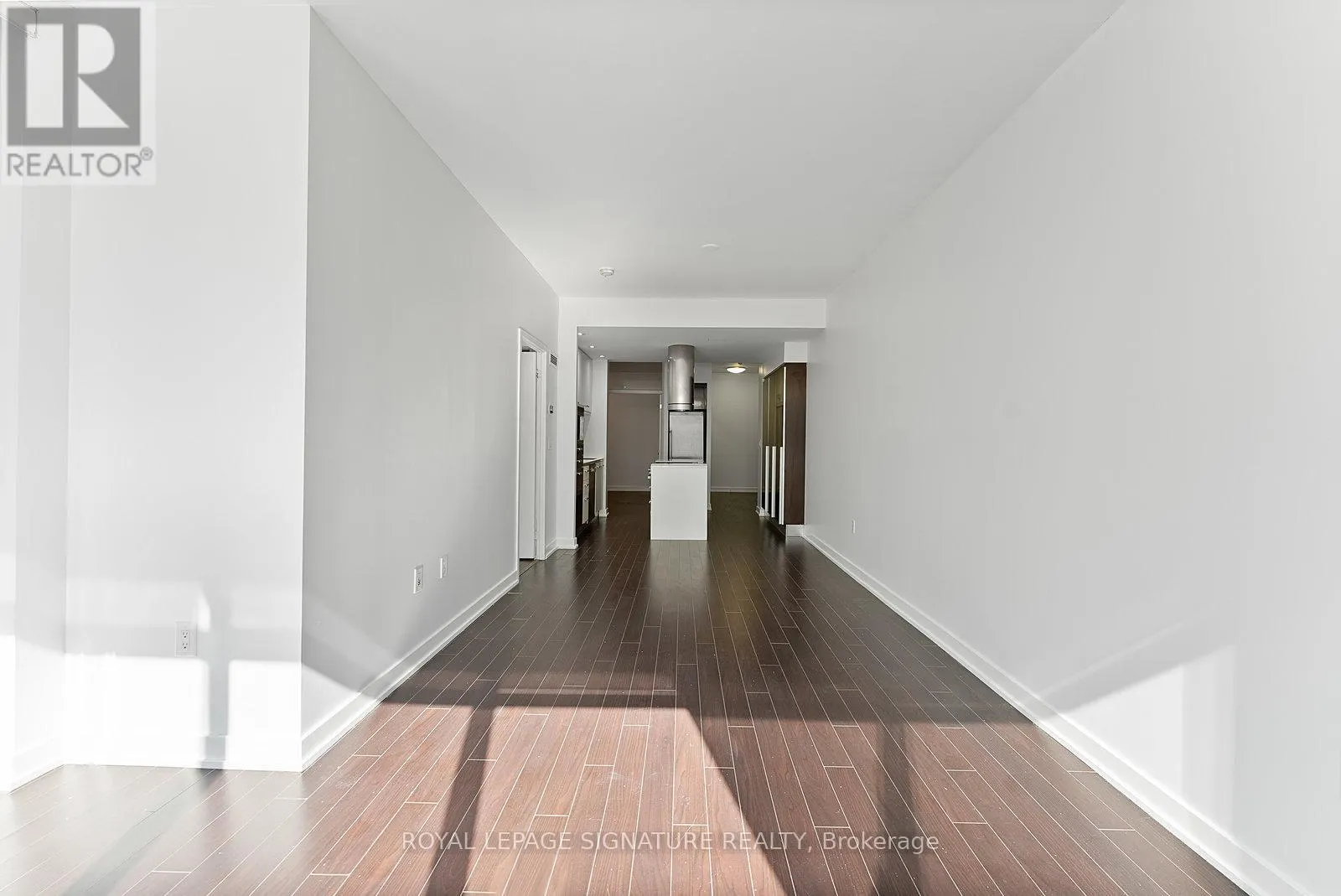 725 - 38 DAN LECKIE WAY