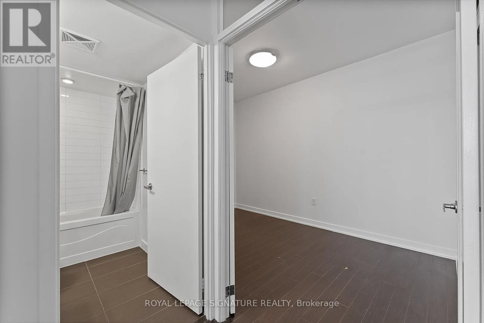 725 - 38 DAN LECKIE WAY