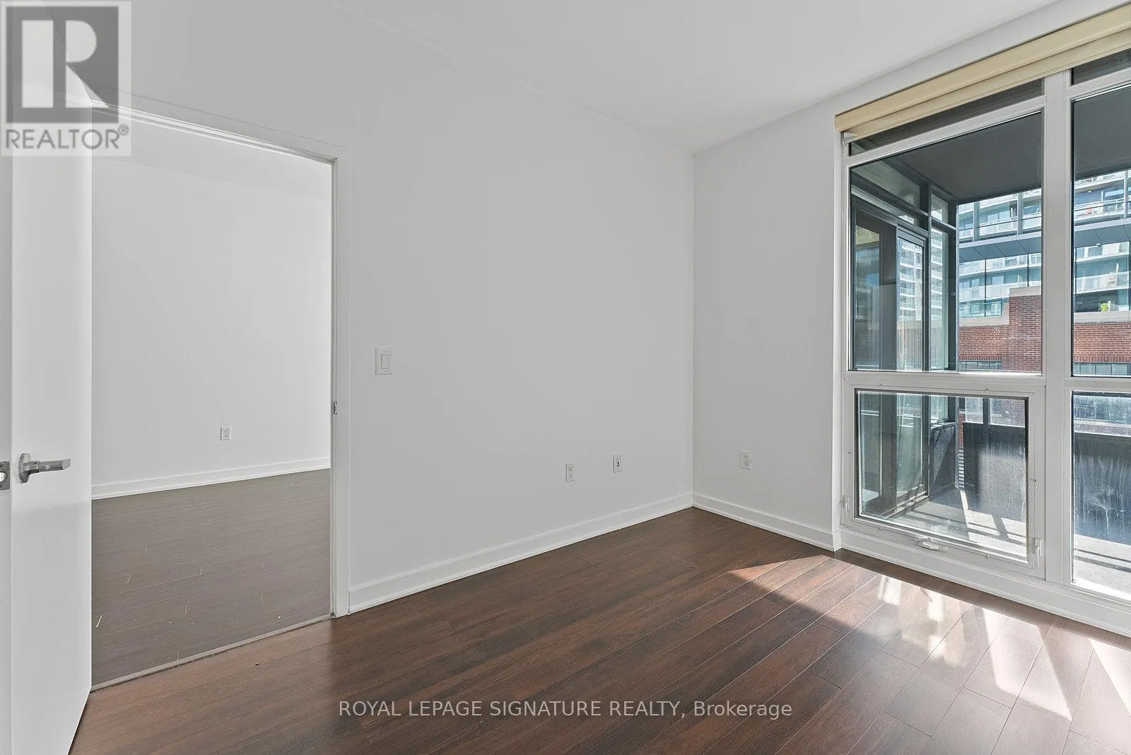 725 - 38 DAN LECKIE WAY