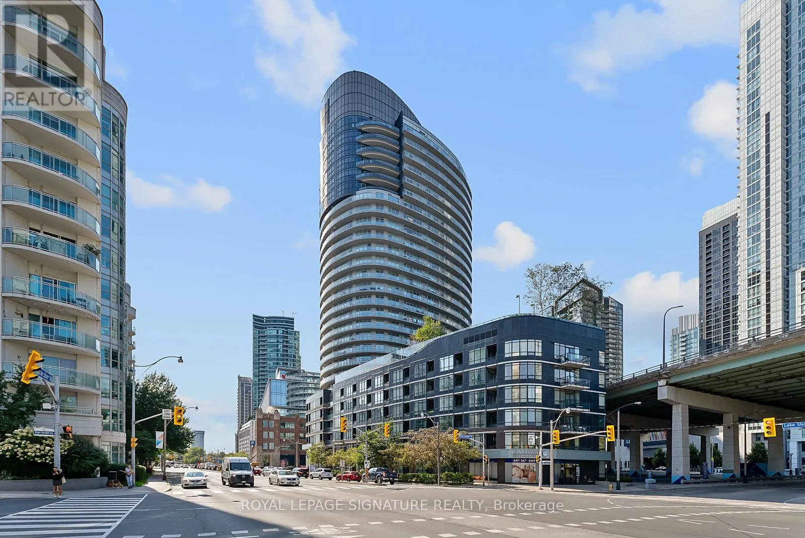725 - 38 DAN LECKIE WAY