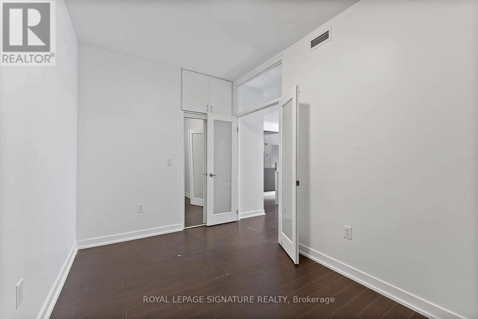 725 - 38 DAN LECKIE WAY