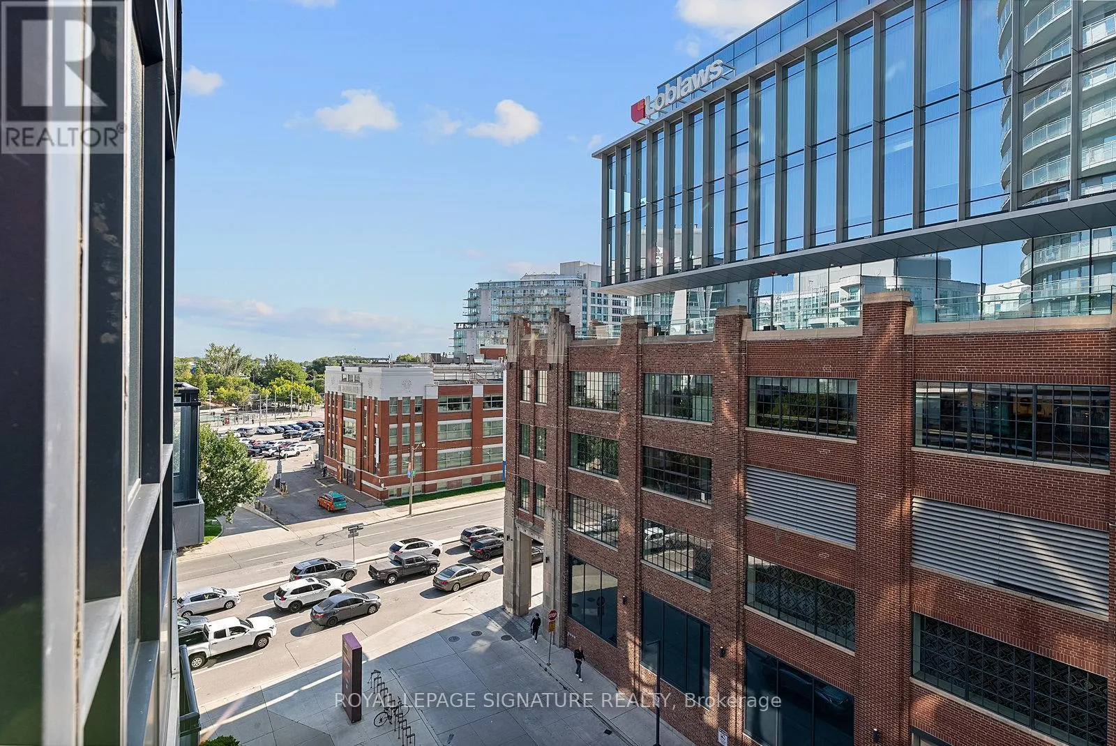 725 - 38 DAN LECKIE WAY
