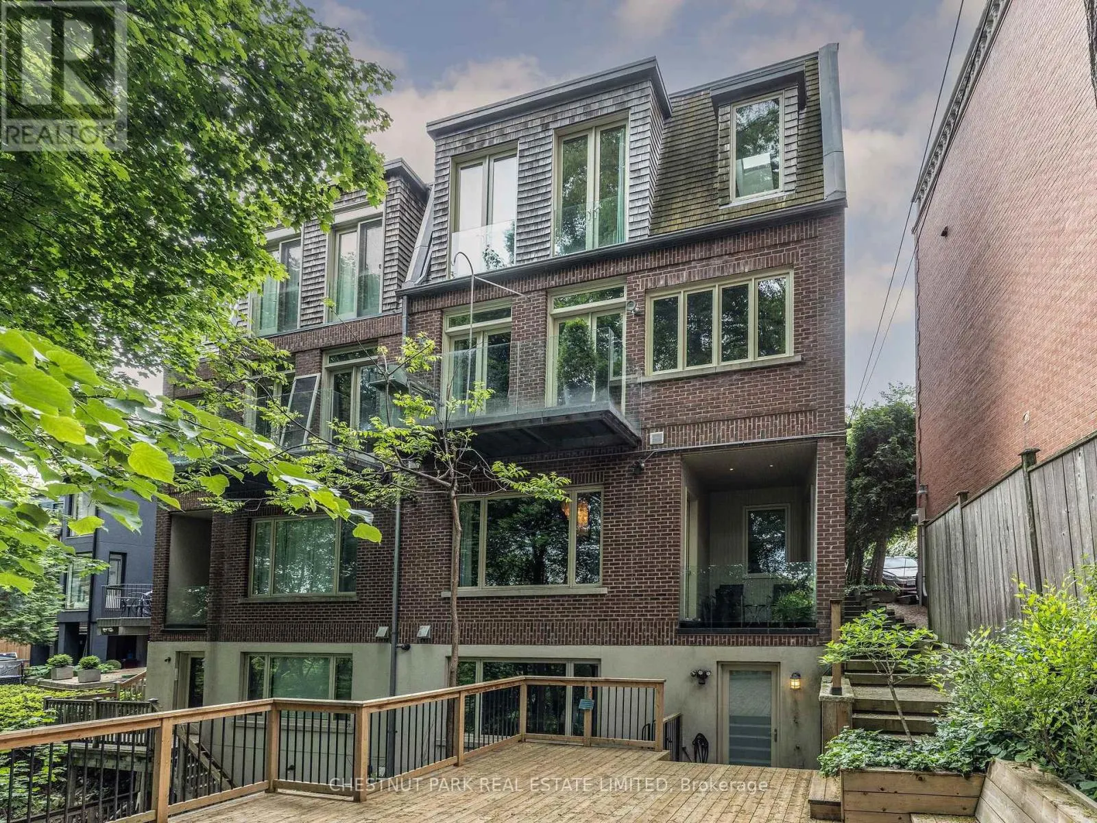 40 SUMMERHILL GARDENS
