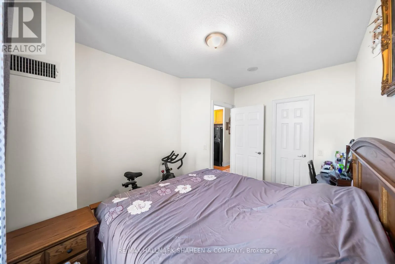 PH17 - 25 GREENVIEW AVENUE