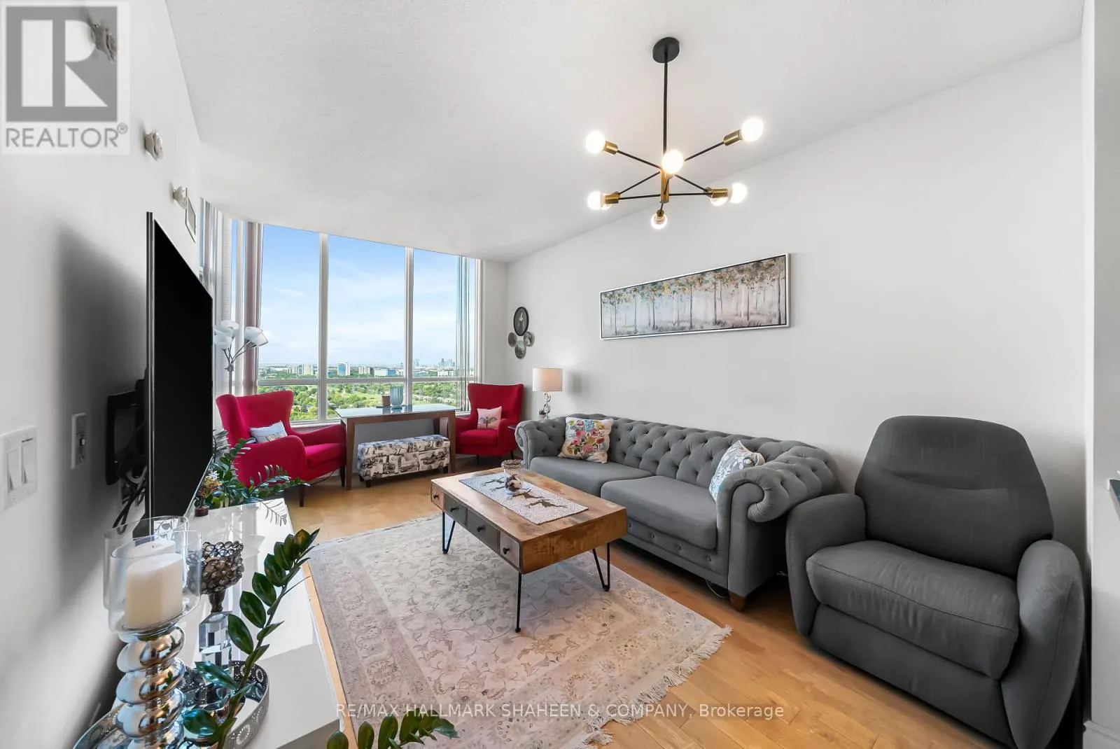 PH17 - 25 GREENVIEW AVENUE