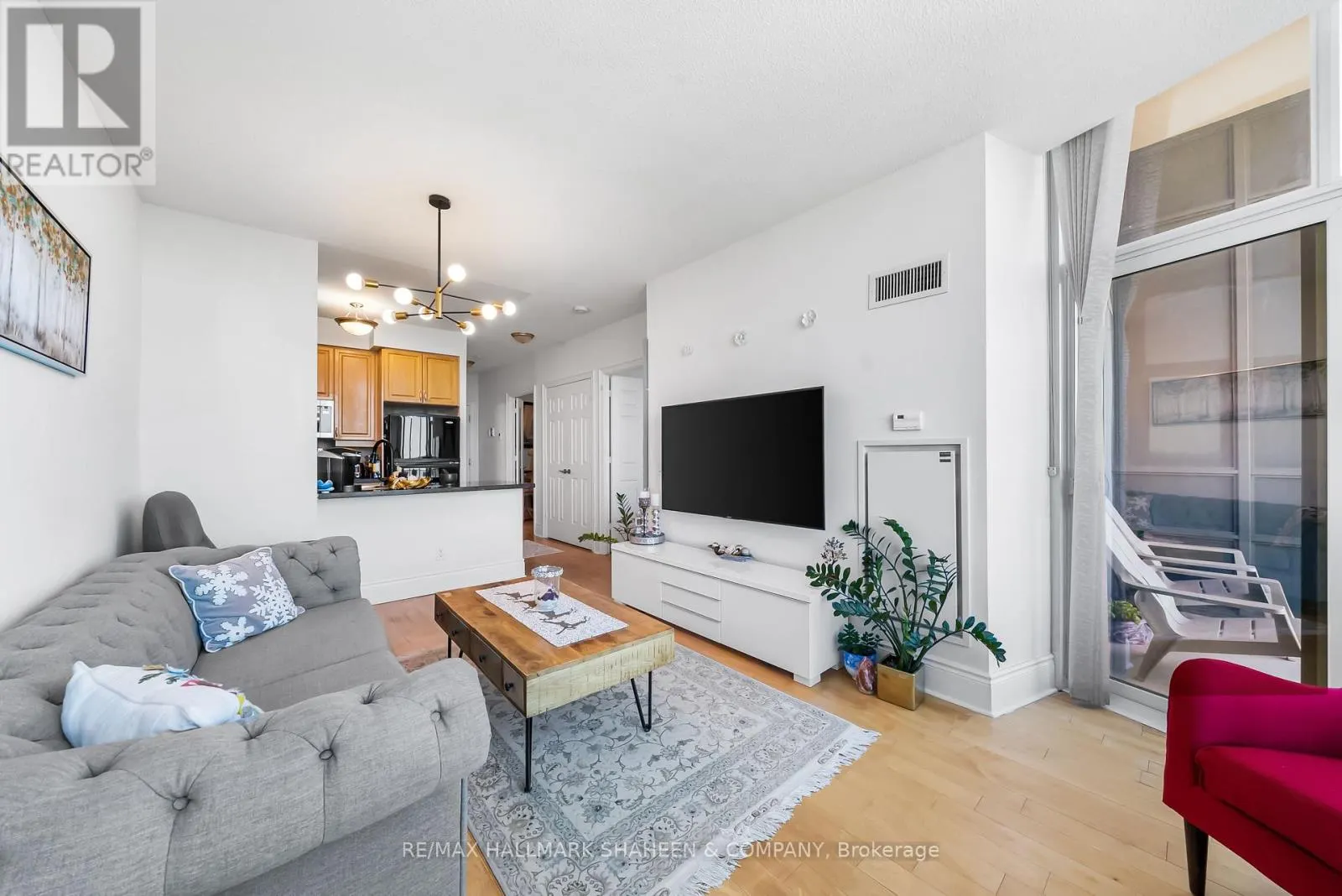 PH17 - 25 GREENVIEW AVENUE