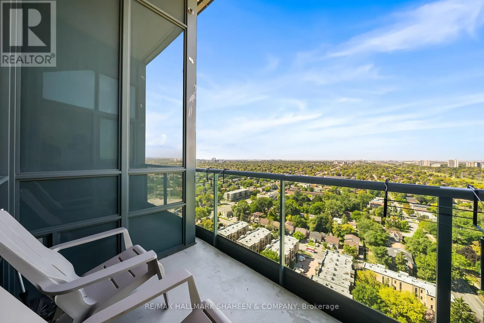 PH17 - 25 GREENVIEW AVENUE