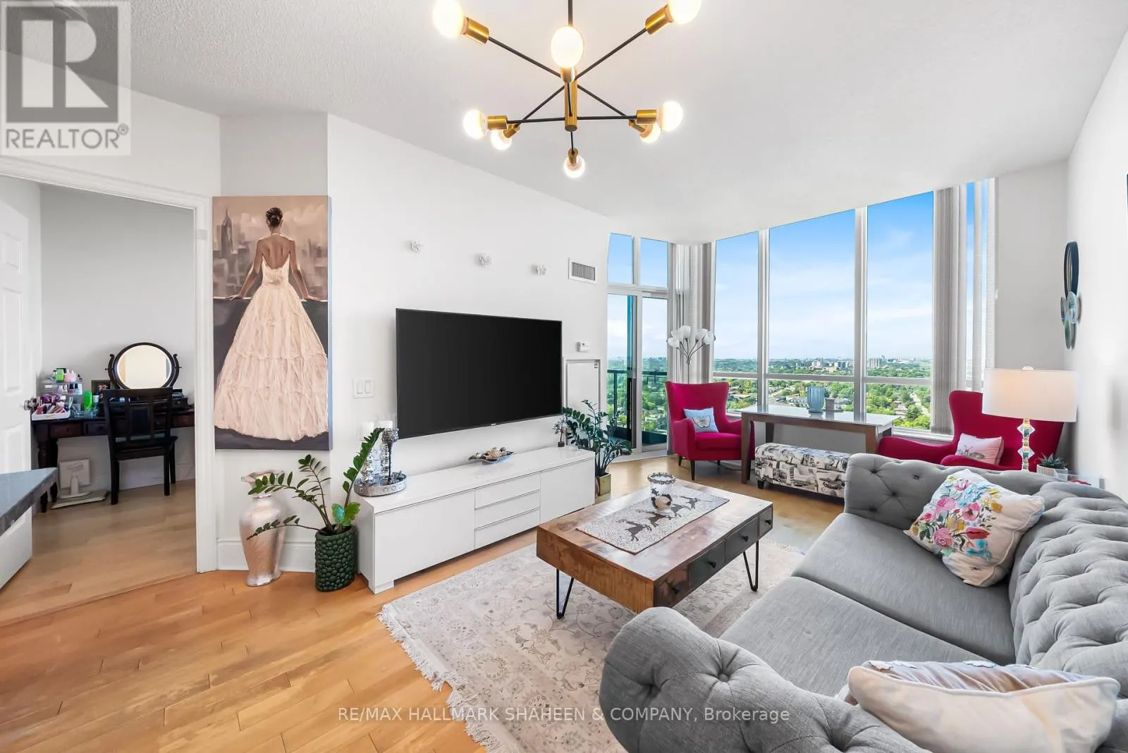 PH17 - 25 GREENVIEW AVENUE