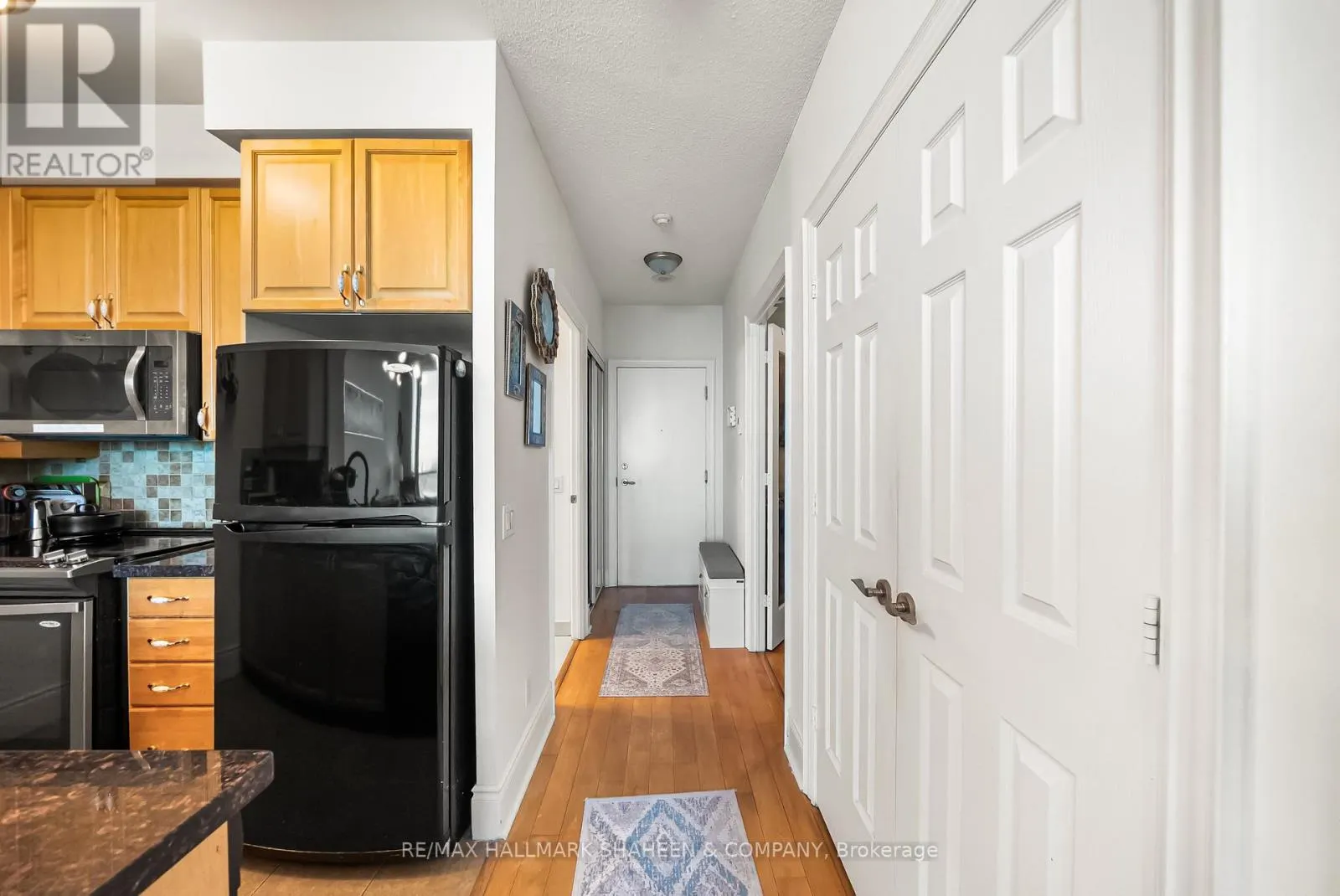 PH17 - 25 GREENVIEW AVENUE