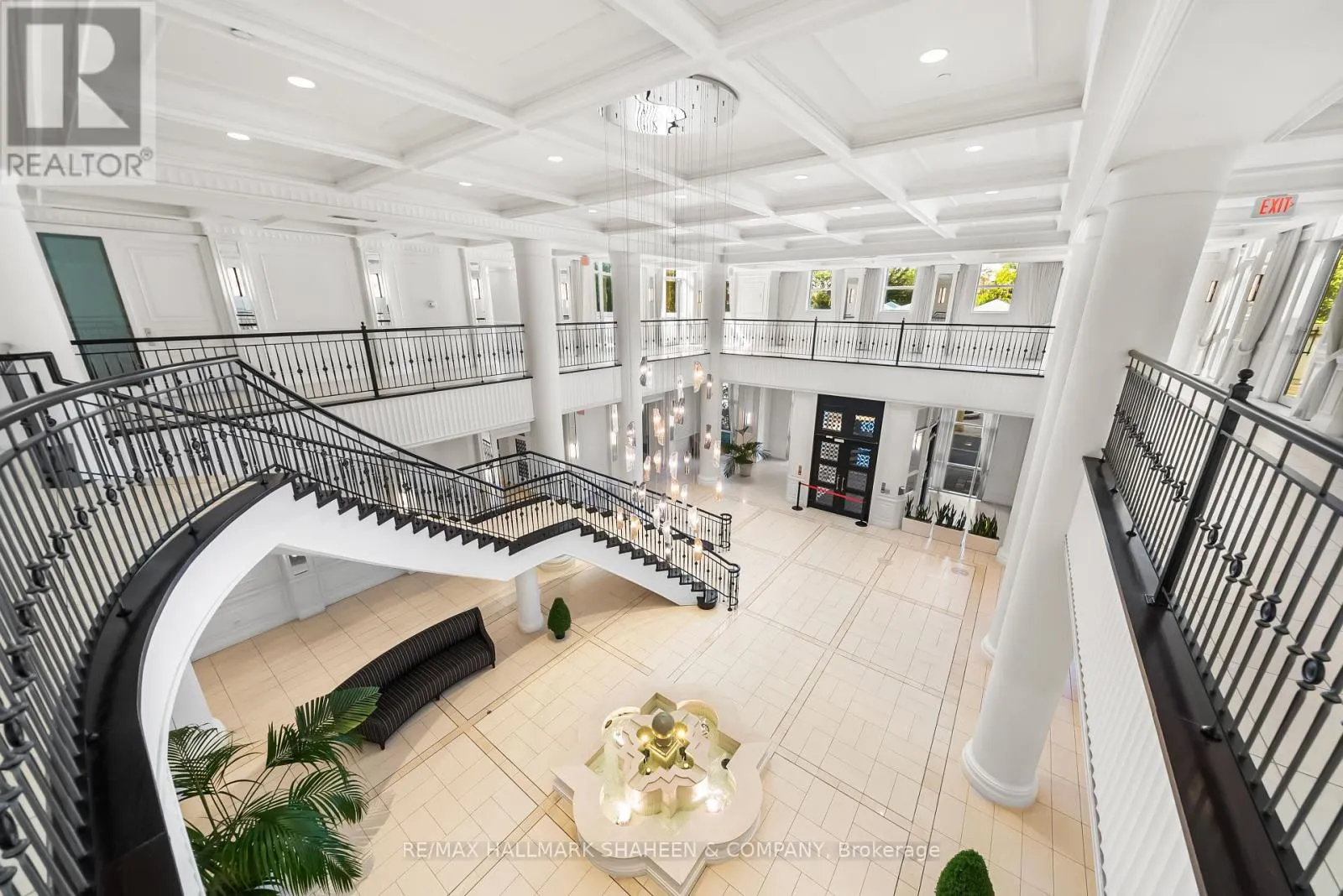 PH17 - 25 GREENVIEW AVENUE
