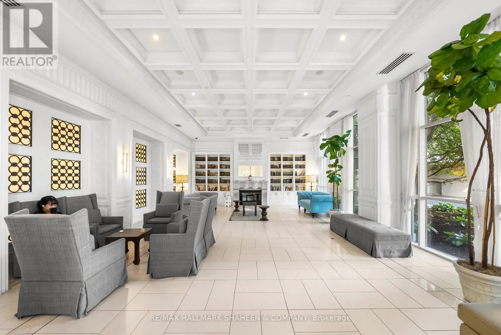 PH17 - 25 GREENVIEW AVENUE