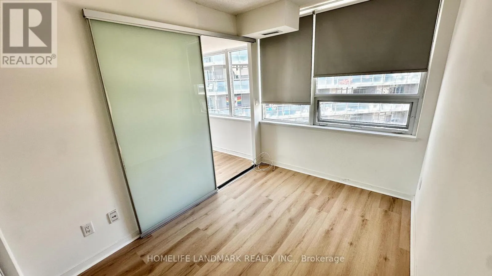 519 - 20 JOE SHUSTER WAY
