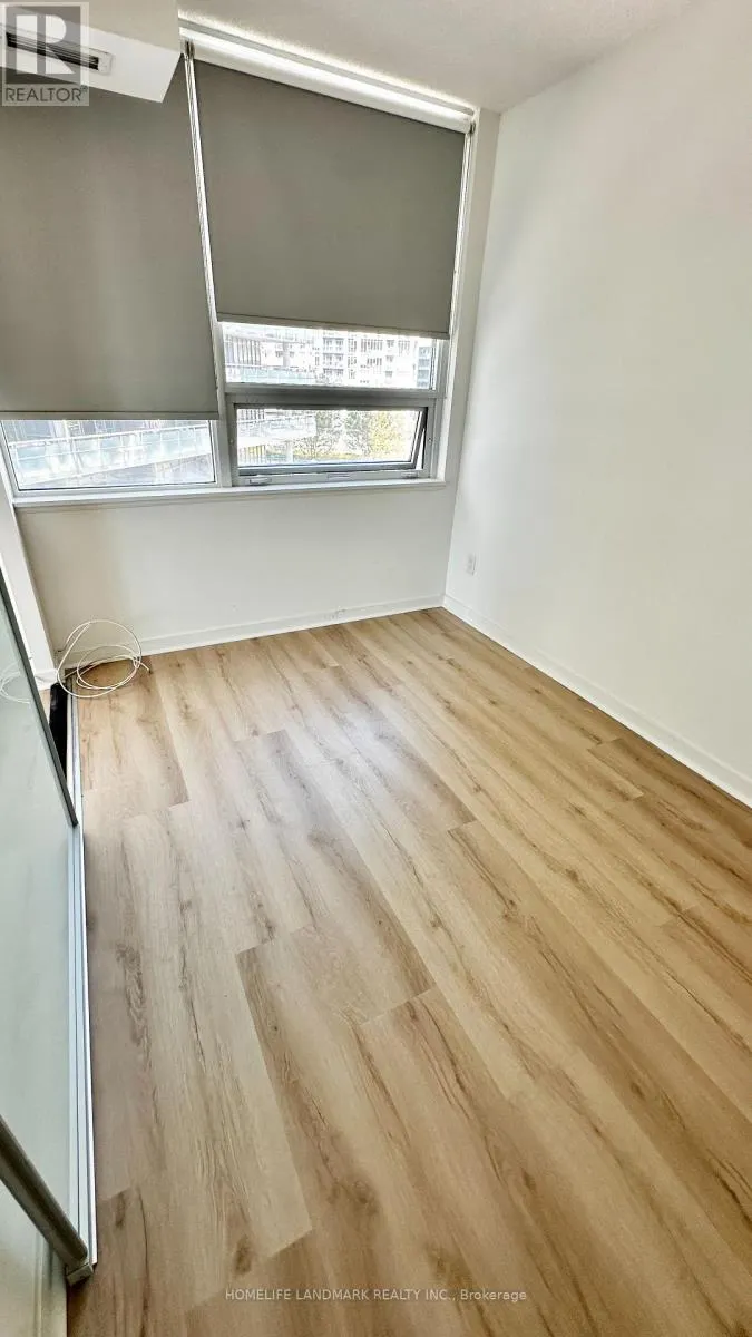 519 - 20 JOE SHUSTER WAY
