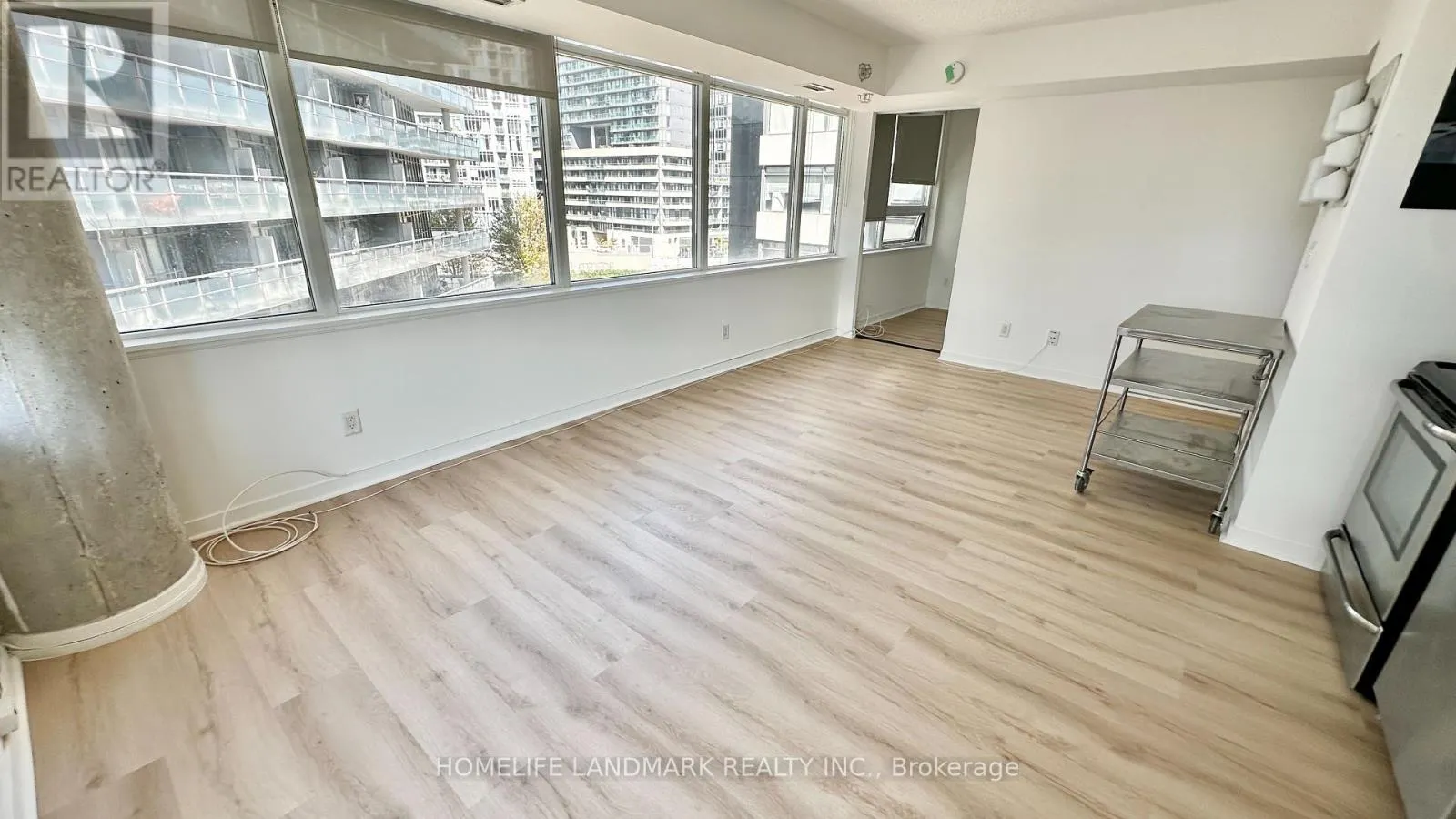 519 - 20 JOE SHUSTER WAY