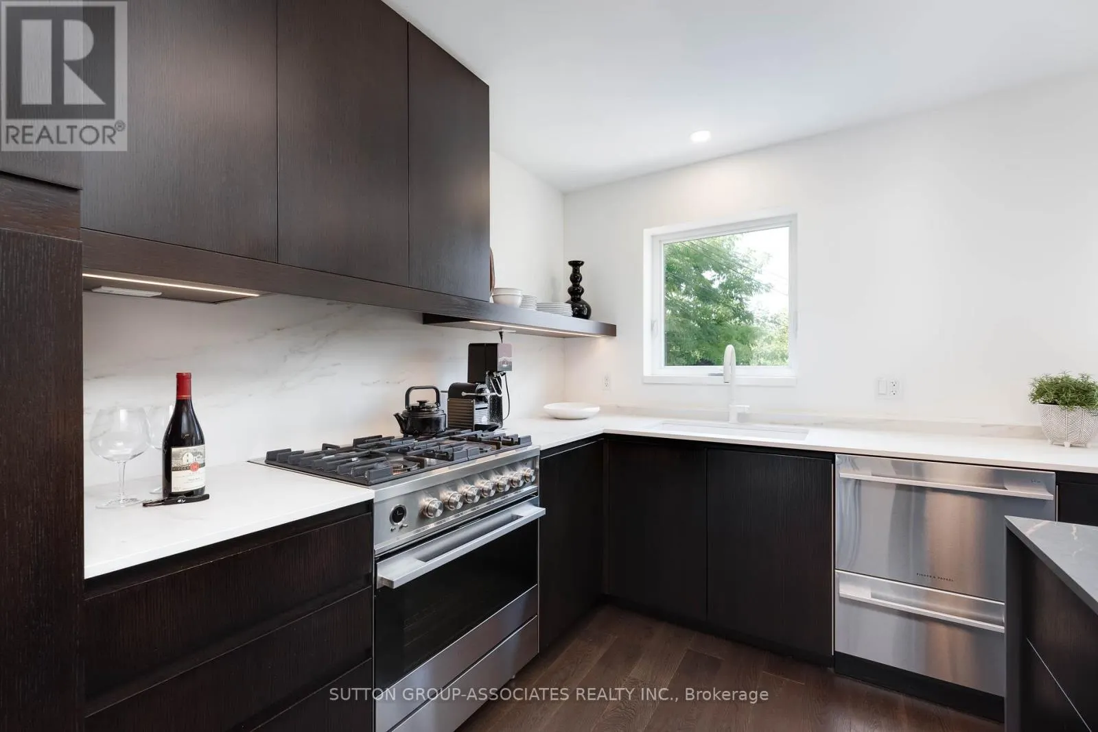 276 OAKWOOD AVENUE