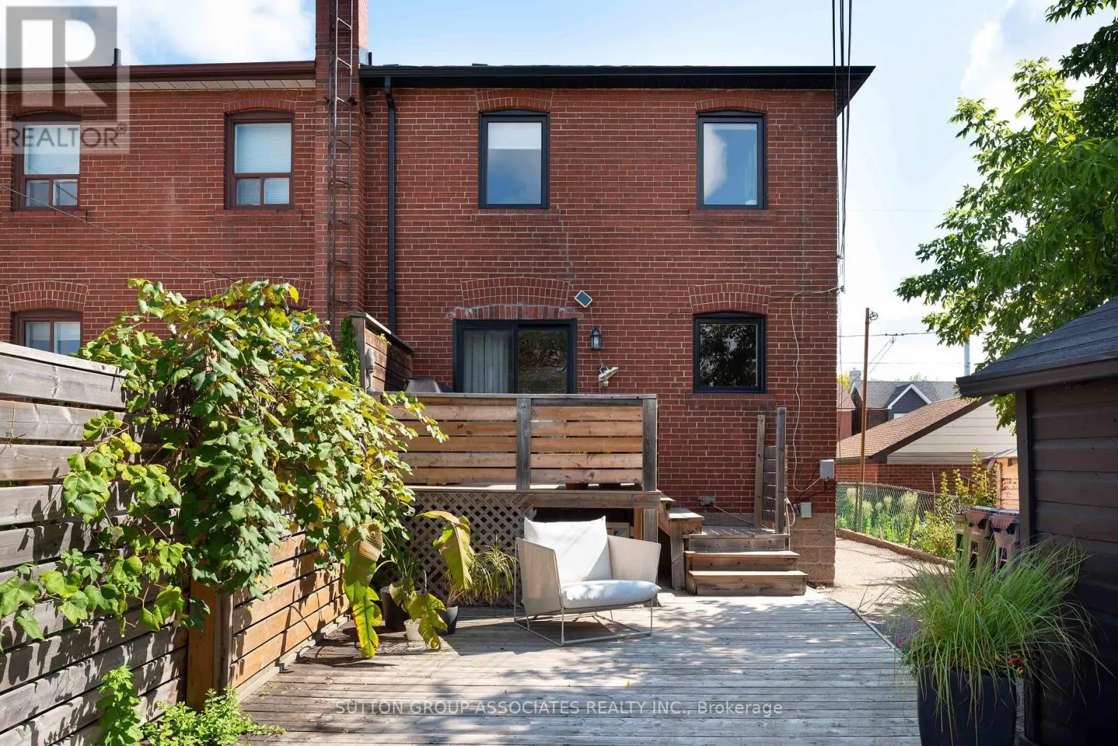 276 OAKWOOD AVENUE