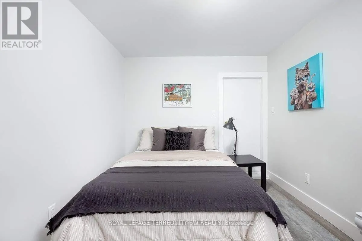 LOWER - 396 LANSDOWNE AVENUE
