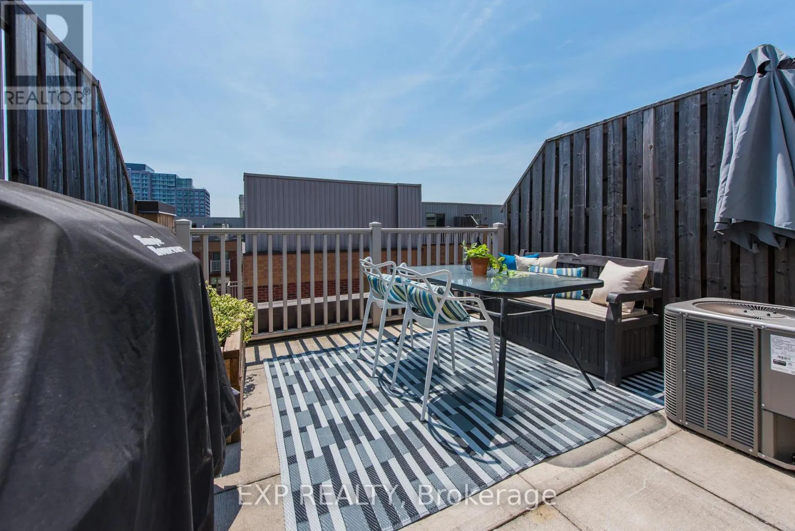 242 - 21 RUTTAN STREET