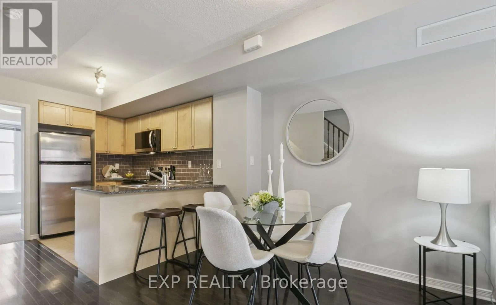 242 - 21 RUTTAN STREET