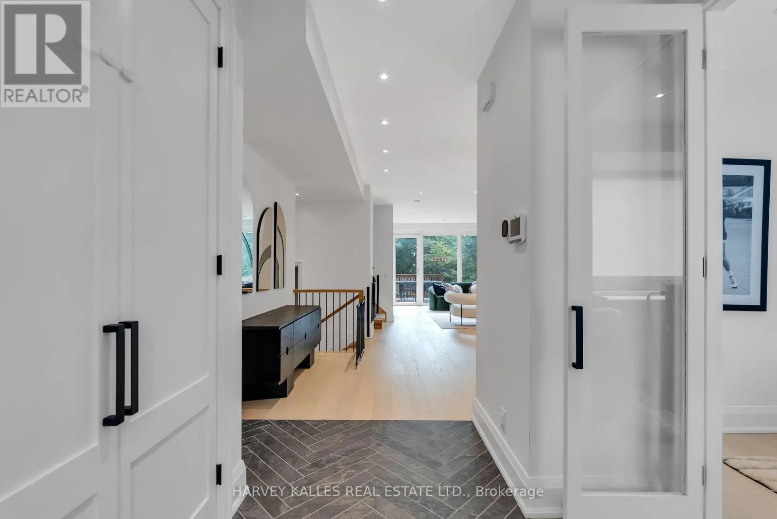 32 ALMONT ROAD