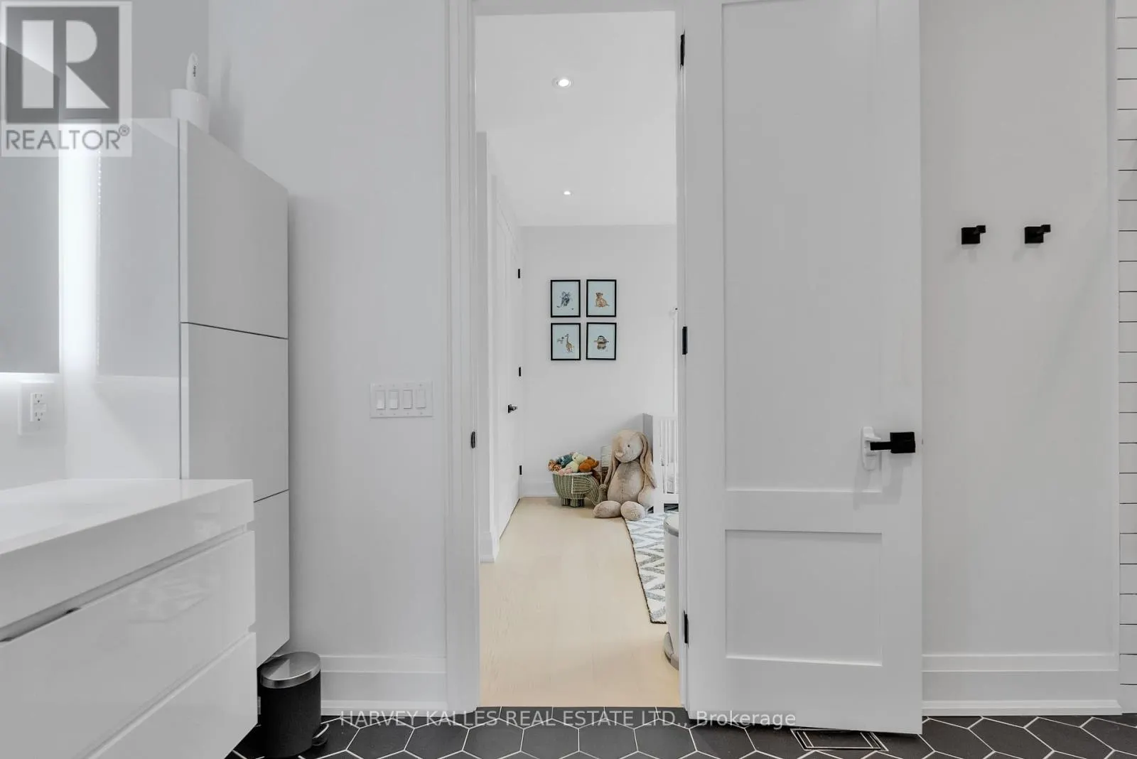 32 ALMONT ROAD